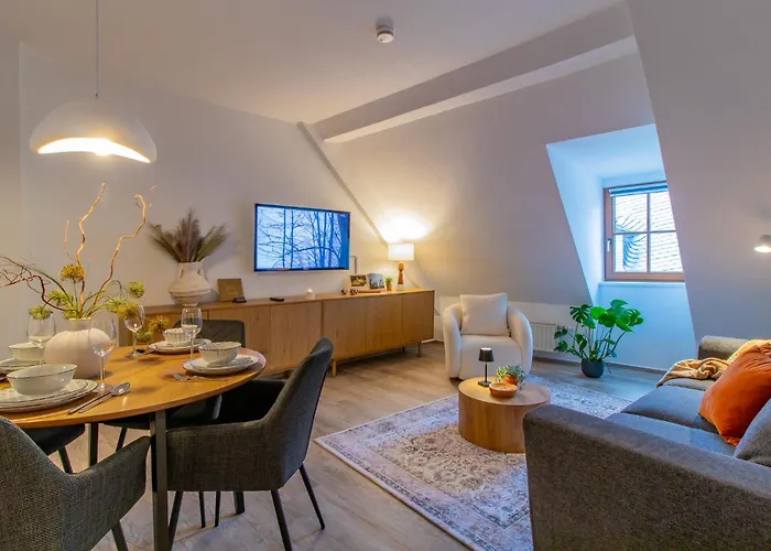 Apartment Altstadtflair I Top-lage I Schlossnaehe I Modern